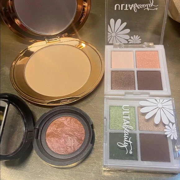 Ulta Makeup Bundle - Eyeshadows, Face Powder, Lipgloss, Eye Primer, Lip Scrub 💋 - Picture 2 of 7